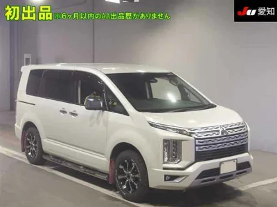 Mitsubishi Delica D:5