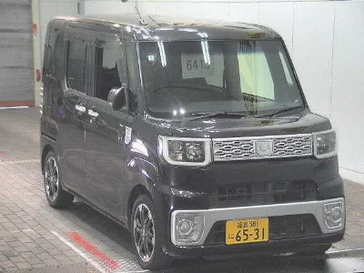 DAIHATSU WAKE