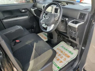 DAIHATSU WAKE