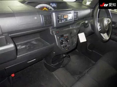 DAIHATSU WAKE