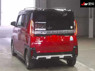 Mitsubishi Delica Mini