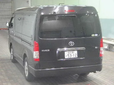 TOYOTA HIACE