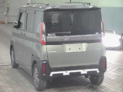 Mitsubishi Delica Mini