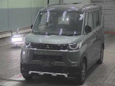 Mitsubishi Delica Mini
