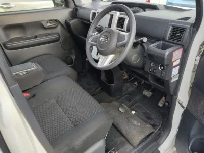 DAIHATSU WAKE