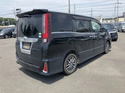 Статистика аукционов Toyota Noah
