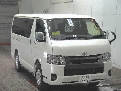 TOYOTA HIACE VAN