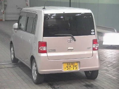 Toyota Pixis Space