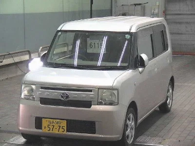 Toyota Pixis Space