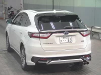 Цена авто Toyota Harrier с аукционов Японии, номер кузова AVU65W, пробег 46 000, оценка 3
