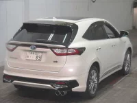 Цена авто Toyota Harrier с аукционов Японии, номер кузова AVU65W, пробег 46 000, оценка 3