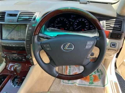 Lexus LS460L