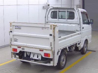 Nissan NT100 Clipper
