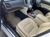 Цена авто Toyota CROWN HYBRID с аукционов Японии, номер кузова AWS210, пробег 149 000, оценка 8