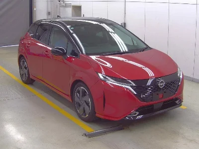 Nissan Aura