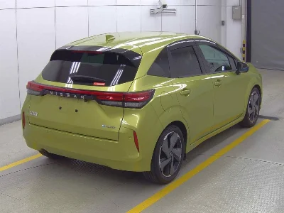 Nissan Aura