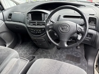 Toyota ESTIMA L