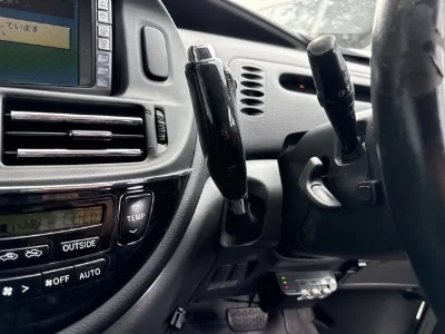 Toyota ESTIMA L