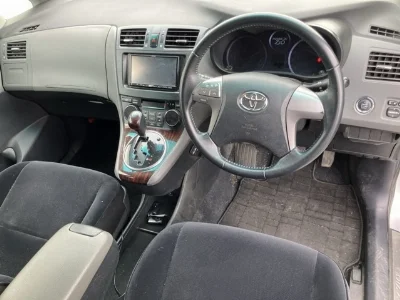 Toyota Mark X Zio