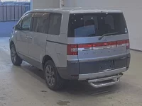 Цена авто Mitsubishi  с аукционов Японии, номер кузова CV5W, пробег 200 000, оценка 2