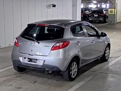 Статистика аукционов Mazda Demio