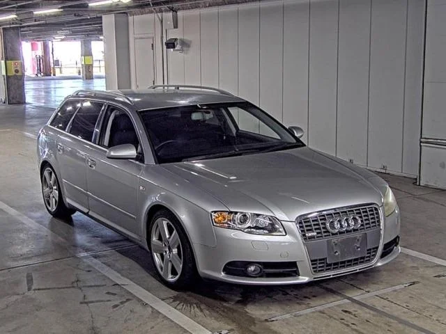 Audi A4 Avant  с аукциона в Японии