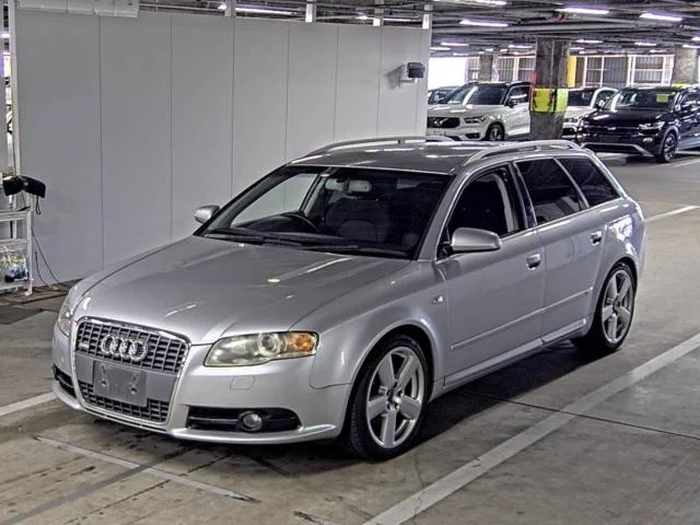 Audi A4 Avant  с аукциона в Японии