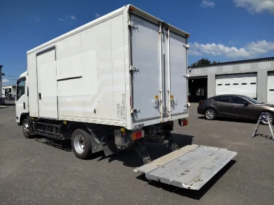Isuzu Elf