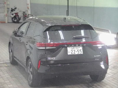 Nissan Aura
