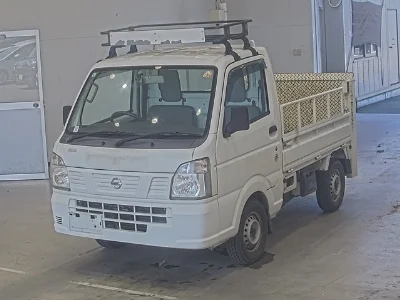 Nissan NT100 Clipper