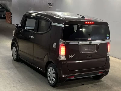HONDA N BOX SLASH