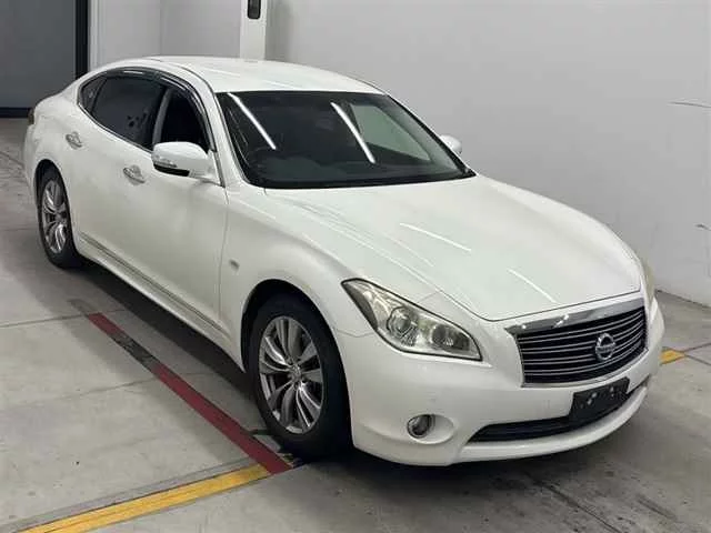 Nissan FUGA HYBRID  с аукциона в Японии
