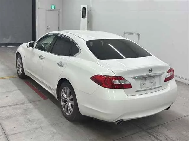 Nissan FUGA HYBRID  с аукциона в Японии
