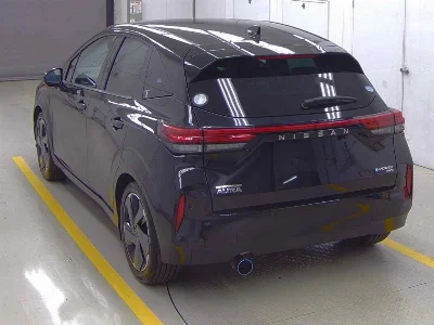 Nissan Aura