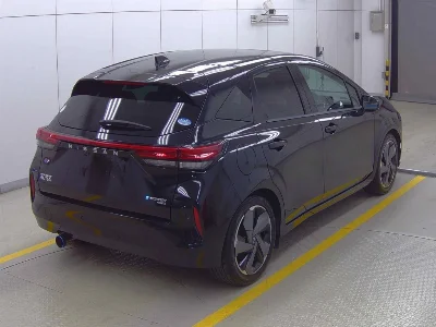 Nissan Aura