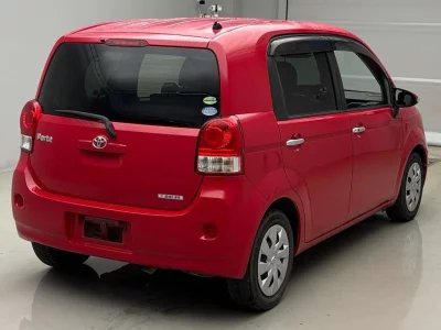 TOYOTA PORTE