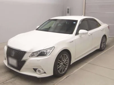 Toyota CROWN HYBRID