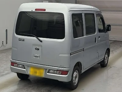 Toyota Pixis Van