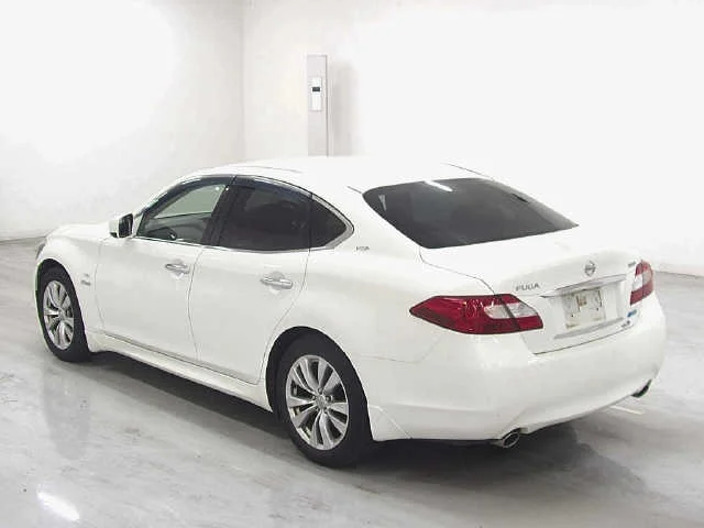 Nissan FUGA HYBRID  с аукциона в Японии