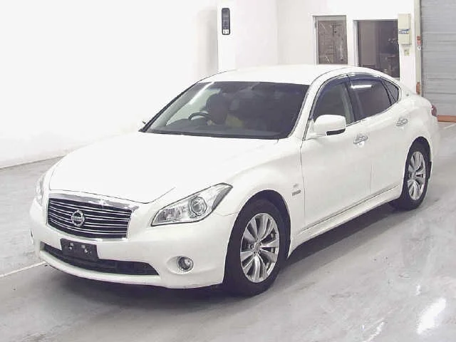 Nissan FUGA HYBRID  с аукциона в Японии