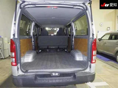 Toyota HiAce Van