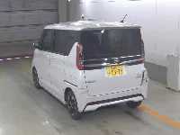 Цена авто Nissan Roox с аукционов Японии, номер кузова B44A, пробег 34 000, оценка 6