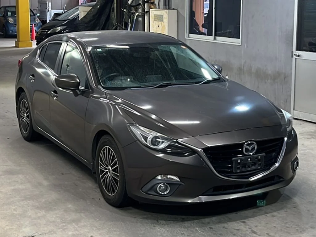 Mazda AXELA HYBRID  с аукциона в Японии