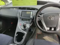 Цена авто Toyota Prius с аукционов Японии, номер кузова ZVW30, пробег 137 000, оценка 2