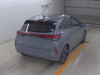 Nissan Aura