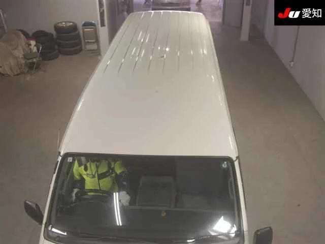 Toyota HiAce Commuter  с аукциона в Японии
