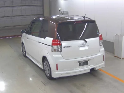 Статистика аукционов Toyota Spade