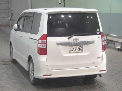 Статистика аукционов Toyota Noah