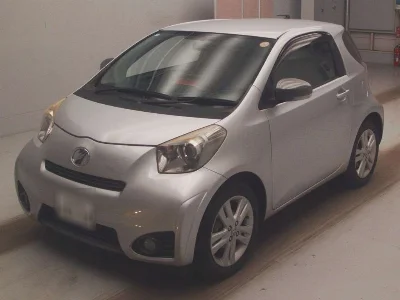 Toyota iQ