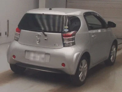 Toyota iQ